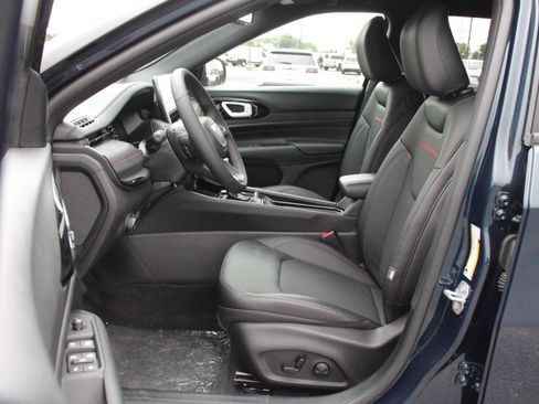 New 2026 Jeep Compass Trailhawk AWD/4WD image 3