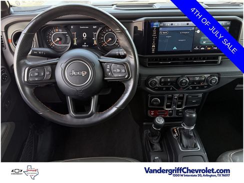 Used 2024 Jeep Gladiator Mojave AWD/4WD image 11