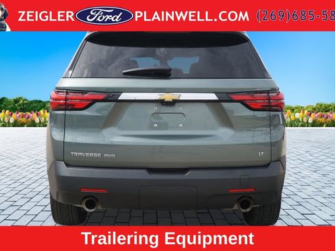 Used 2023 Chevrolet Traverse LT w/ LT Premium Package AWD/4WD image 4