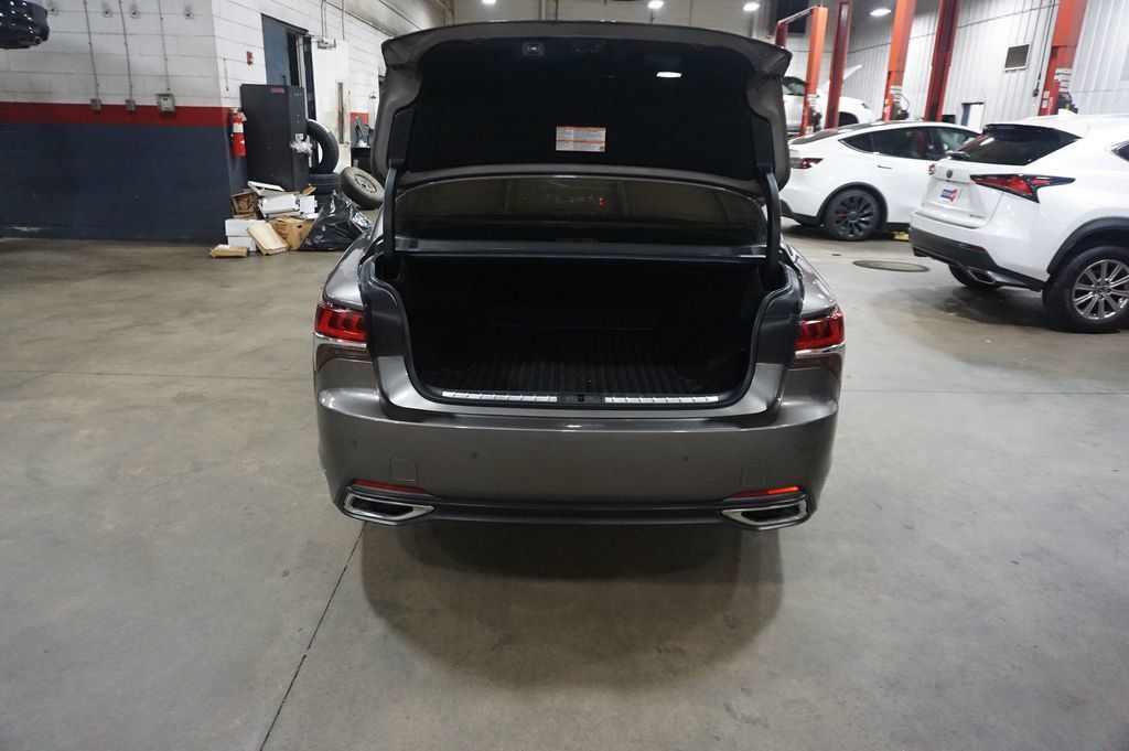 Used 2018 Lexus LS 500 AWD w/ Luxury Package image 17