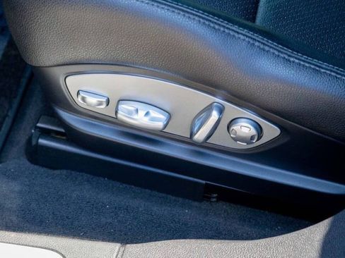 Used 2014 Porsche Panamera S image 19