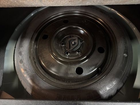 Used 2016 Ford Explorer XLT w/ Equipment Group 202A image 41