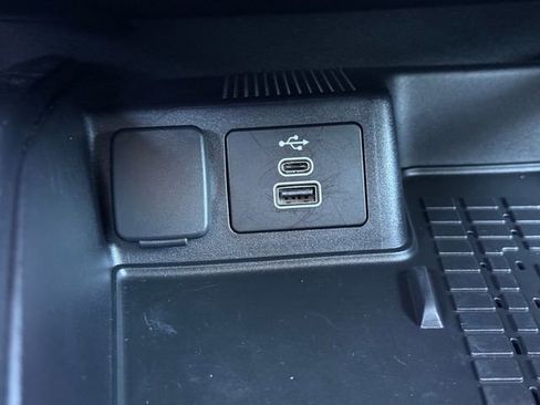 Used 2025 Ford Bronco Sport Badlands image 12