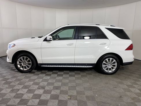 Used 2016 Mercedes-Benz GLE 300d 4MATIC image 2