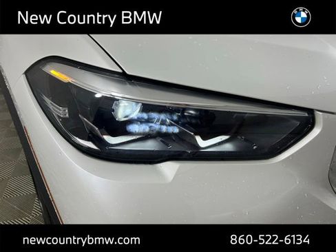 Used 2023 BMW X5 xDrive40i w/ Parking Assistance Package AWD/4WD image 28