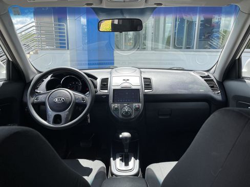 Used 2010 Kia Soul + FWD image 18