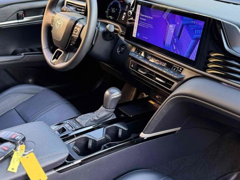 Used 2025 Toyota Camry XSE FWD image 26