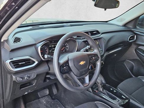 Used 2023 Chevrolet TrailBlazer LS image 10