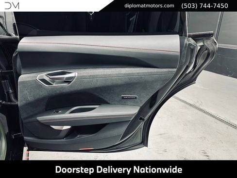 Used 2023 Audi RS e-tron GT AWD/4WD image 27