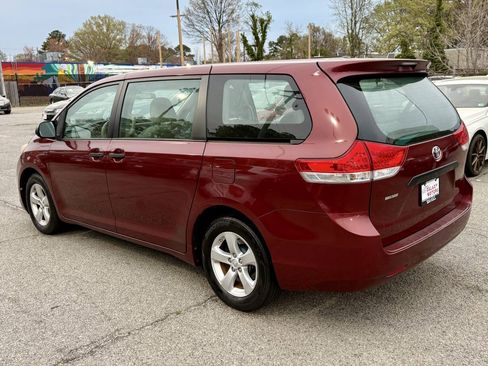Used 2014 Toyota Sienna L FWD image 6