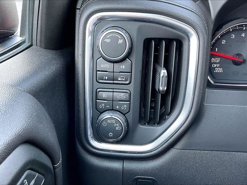 Used 2019 Chevrolet Silverado 1500 RST w/ All-Star Edition AWD/4WD image 38