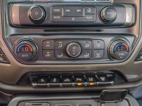 Used 2018 Chevrolet Silverado 2500 High Country w/ Duramax Plus Package AWD/4WD image 29