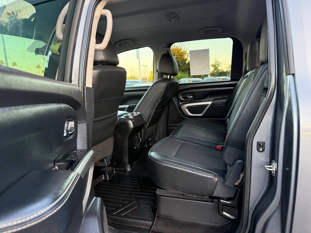 Used 2019 Nissan Titan PRO-4X AWD/4WD image 11