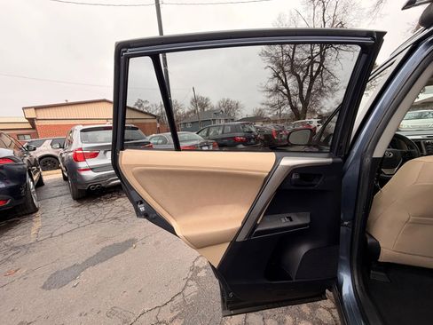 Used 2013 Toyota RAV4 LE image 15