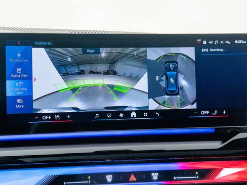 Used 2025 BMW M5 w/ Executive Package image 40