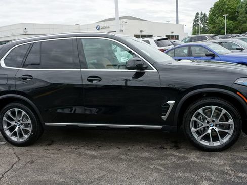 Used 2026 BMW X5 xDrive40i AWD/4WD image 3