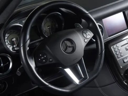 Used 2012 Mercedes-Benz SLS AMG Coupe image 15