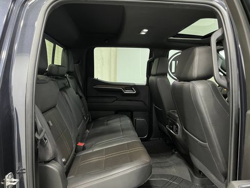 Used 2022 Chevrolet Silverado 1500 High Country w/ High Country Premium Package AWD/4WD image 30