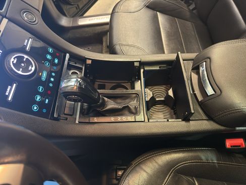 Used 2017 Ford Taurus Limited FWD image 19