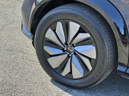 Used 2024 Nissan Ariya AWD image 8