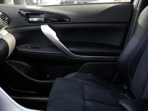 Used 2024 Mitsubishi Eclipse Cross SE image 11