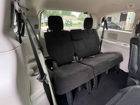 Used 2013 Dodge Grand Caravan SE FWD image 30