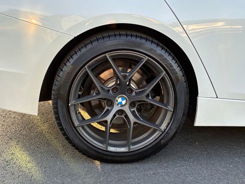 Used 2018 BMW 330i xDrive Sedan AWD/4WD image 48