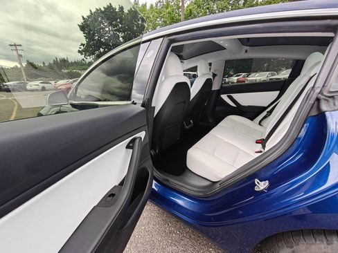 Used 2019 Tesla Model 3 Performance AWD/4WD image 27
