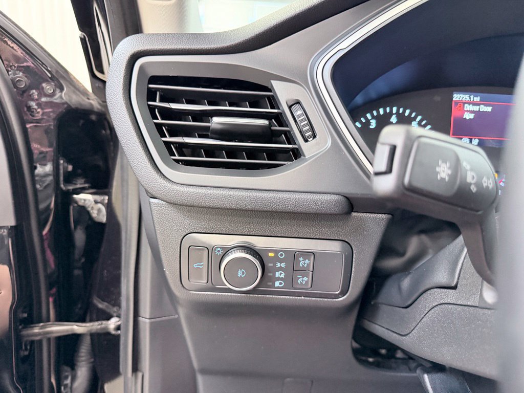 Used 2022 Ford Escape SEL w/ SEL Stealth AWD Package image 41