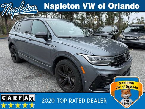 Used 2023 Volkswagen Tiguan SE R-Line image 3