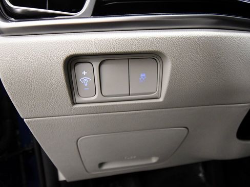 Certified 2025 Kia Sorento S w/ Panoramic Sunroof Package image 20