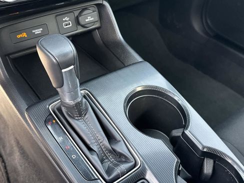 Used 2024 Honda Civic Sport image 29