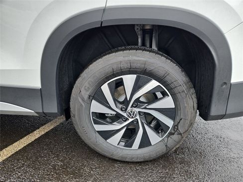 New 2026 Volkswagen Tiguan S image 10