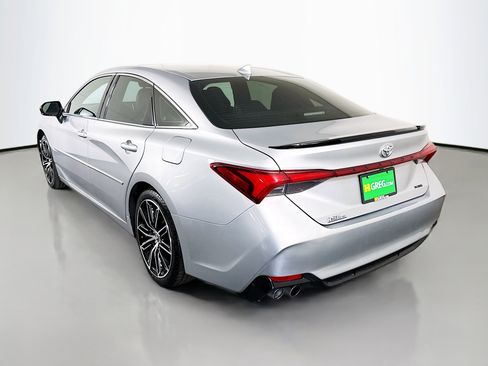 Used 2020 Toyota Avalon XSE image 7