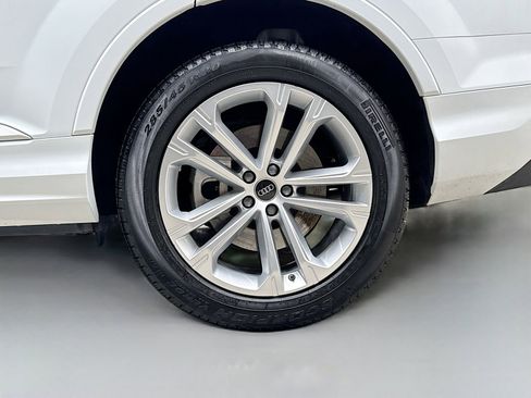 Used 2025 Audi Q7 3.0T Premium Plus AWD/4WD image 32