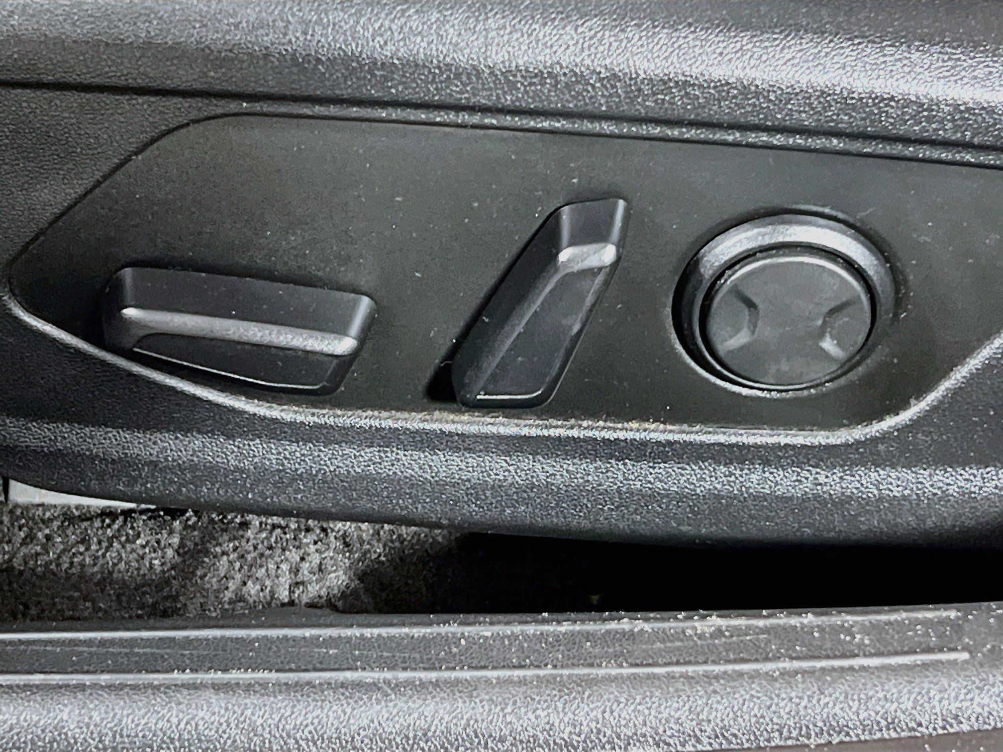 Used 2024 Hyundai Elantra Limited FWD image 16
