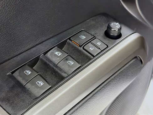 Used 2022 Toyota Tacoma SR5 image 19