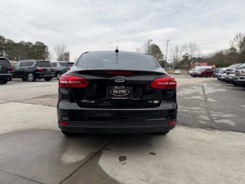 Used 2018 Ford Focus SE image 8