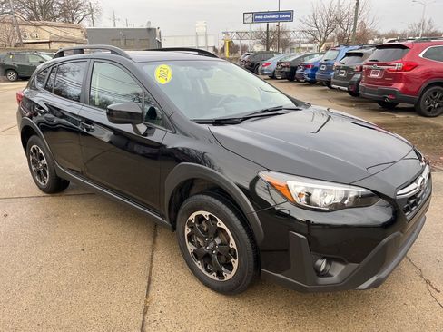 Certified 2023 Subaru Crosstrek 2.0i Premium image 3