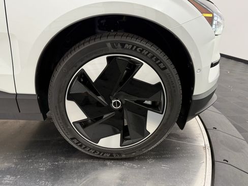 New 2026 Volvo EX30 Ultra w/ Protection Package Premier AWD/4WD image 9