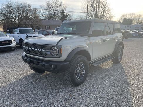 New 2025 Ford Bronco Badlands AWD/4WD image 1