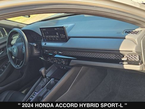 Used 2024 Honda Accord Sport image 31