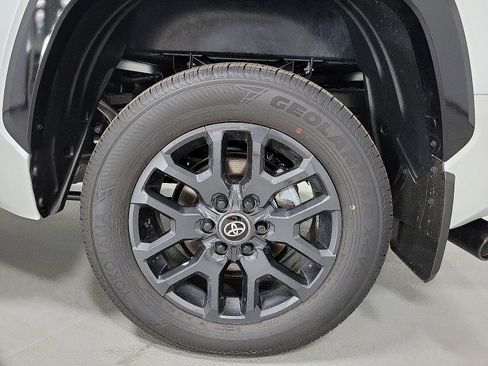 Certified 2025 Toyota Tundra Platinum image 20