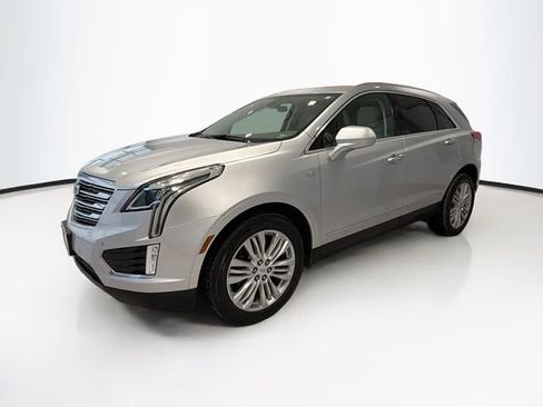 Certified 2019 Cadillac XT5 Premium Luxury FWD image 3