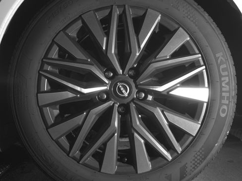 Used 2025 Nissan Altima 2.5 SV image 14