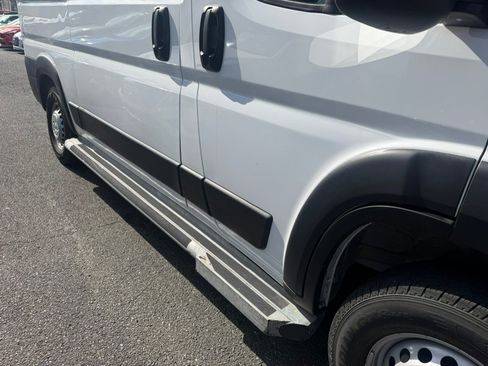 Used 2025 RAM ProMaster 2500 w/ U-Haul Equipment Group FWD image 21