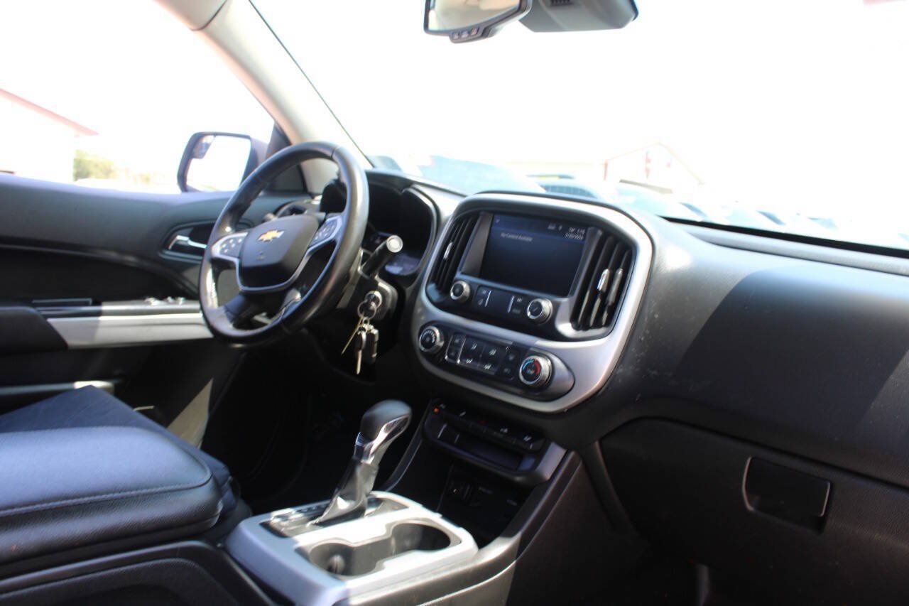 Used 2022 Chevrolet Colorado LT w/ Fleet Safety Package AWD/4WD image 14