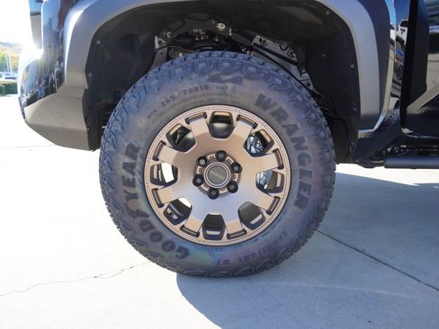 New 2025 Toyota Tacoma Trailhunter image 13