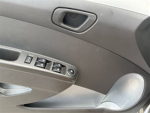 Used 2015 Chevrolet Spark LT image 33