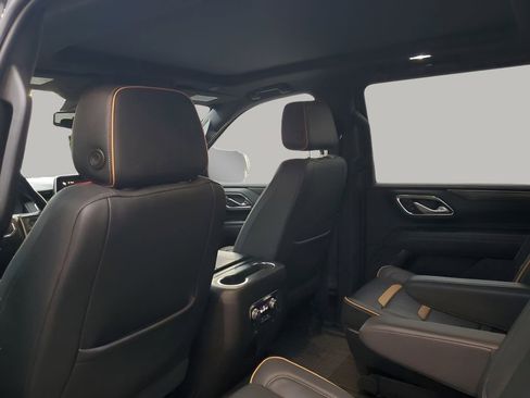 Used 2022 GMC Yukon XL AT4 image 19